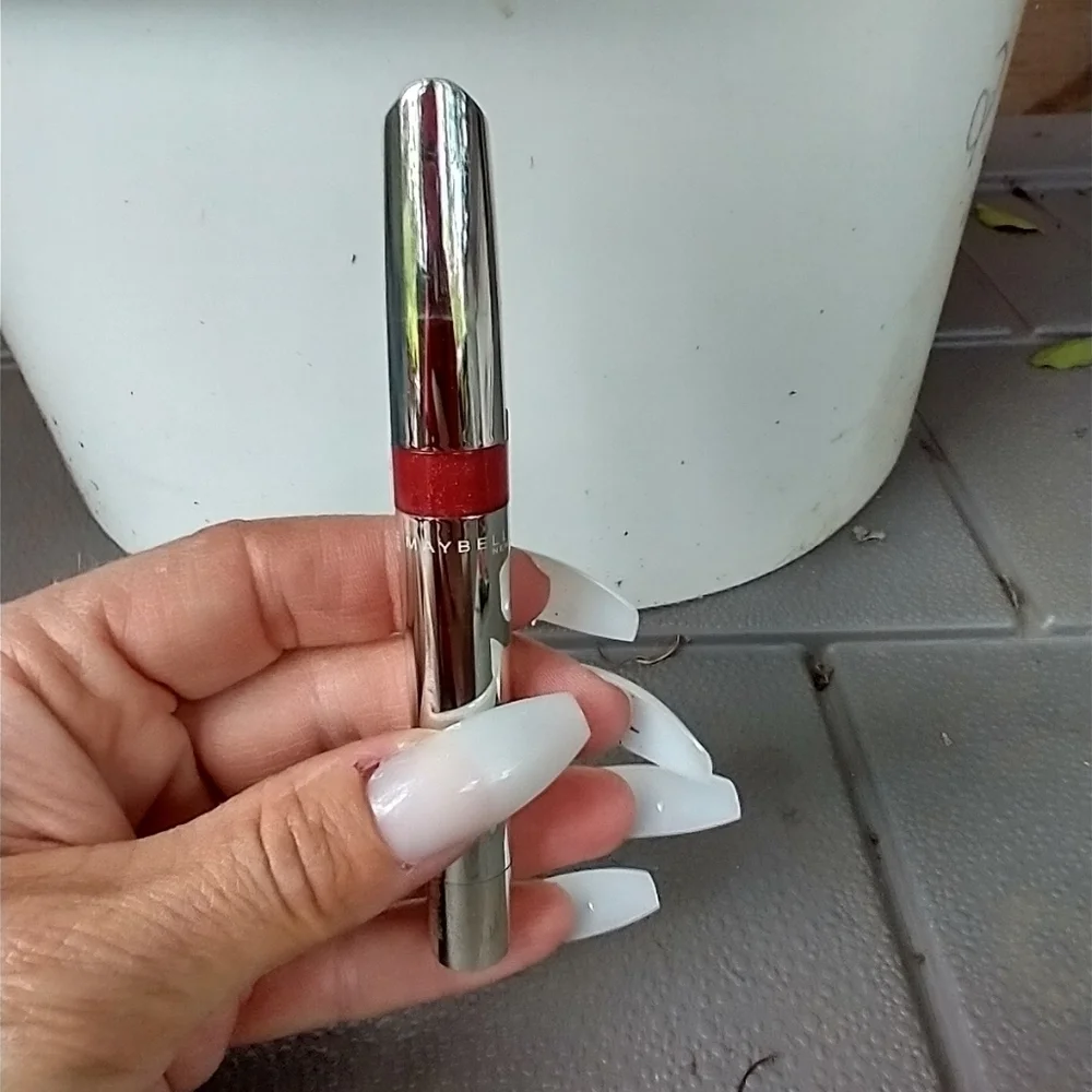 Women's Maybelline shine seduction glossy lipcolor
